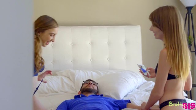 Очкарик попал на ЖМЖ секс - #2