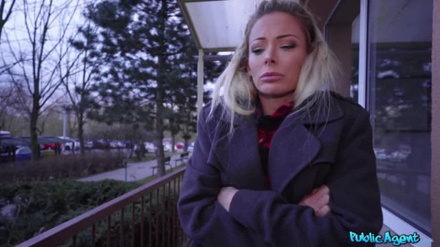 Отсос и секс в подъезде - #3